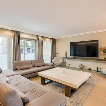 Dom wakacyjny Prestigious 5br Avenue Foch - Arc De Triomphe Paryż
