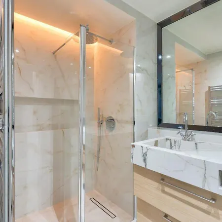 Prestigious 5br Avenue Foch - Arc De Triomphe Prázdninový dům Paříž