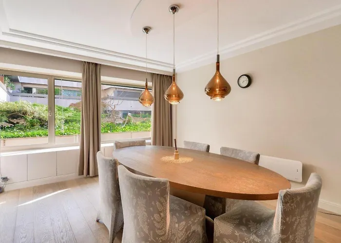 Prestigious 5br Avenue Foch - Arc De Triomphe Dom wakacyjny